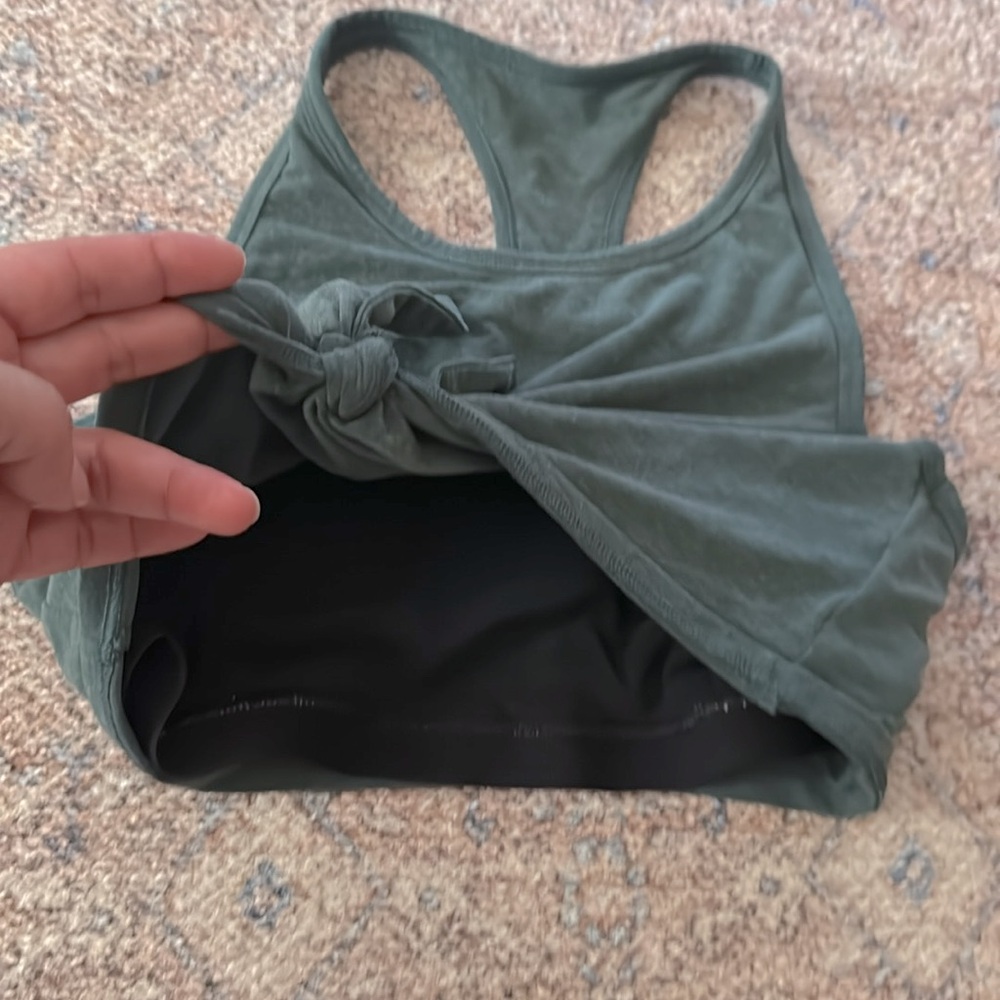 GapFit Breathe Tie-Front Cropped Brami tank‎ yoga sports bra green L - Picture 2 of 3